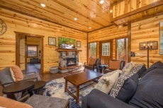 Bear Hands Retreat - Bear Tracts Vacation Cabins