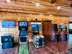 Bear Hands Retreat - Bear Tracts Vacation Cabins