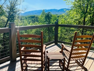 4 BR Private Pool Cabin Rental in Sevierville, Tennessee