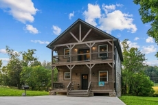 4 BR Pet-Friendly Cabin Rental
