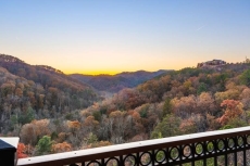 Heaven's Gates - Bear Tracts Vacation Cabins