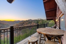 Heaven's Gates - Bear Tracts Vacation Cabins