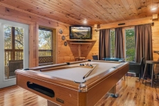 Whispering Oak - Bear Tracts Vacation Cabins