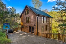 Whispering Oak - Bear Tracts Vacation Cabins