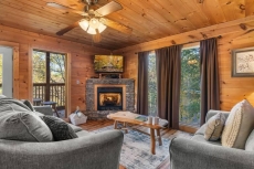 Whispering Oak - Bear Tracts Vacation Cabins