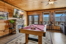 Shangrila Splashing Views - Bear Tracts Vacation Cabins