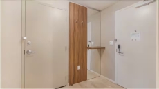 Stylish Oceanview Apartment in Prime Location