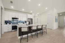 Coral Oasis – Pet-Friendly Freshwater Canal