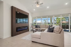 Coral Oasis – Pet-Friendly Freshwater Canal