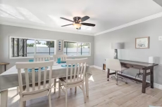 Teal Lagoon - Pet Friendly with Southern Exposure