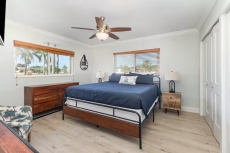 Teal Lagoon - Pet Friendly with Southern Exposure