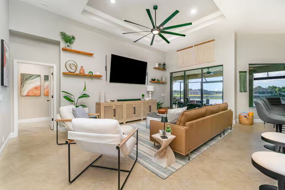 3 Bedrooms Condo Rental in Cape Coral, Florida