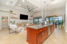 Sho Me Sunshine - Lake Front w/ Southern Exposure