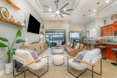 Sho Me Sunshine - Lake Front w/ Southern Exposure