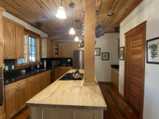 Large Home - Passes to Private Amenities, pools, gym, etc/20 min. to ski resorts