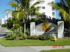 2 Bedrooms Condo, Fort Myers Beach, Walk to Beach