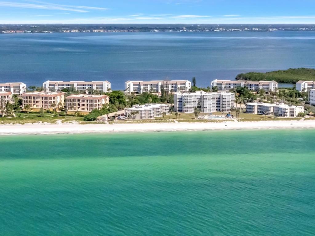 2 Bedrooms Condo Rental in Longboat Key, Florida