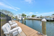 Edgewater by Cheerful Rentals