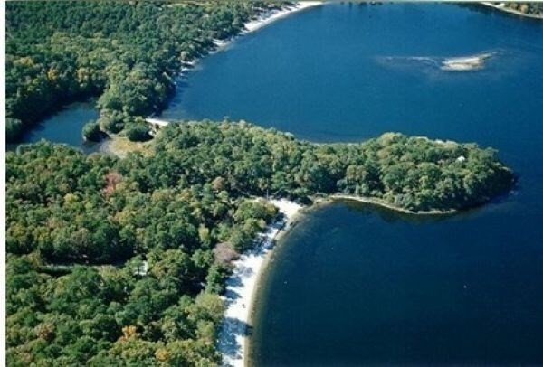 3 Bedrooms Cottage Rental in Mashpee, Massachusetts