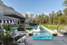 POOL & LOUNGING AREA
