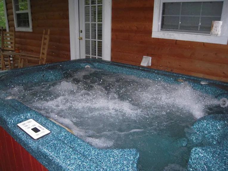 1 Bedroom Mountain View Cabin Rental in Pigeon Forge, Tennessee