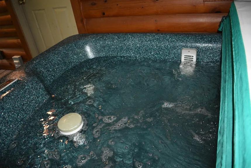 2 Bedrooms Mountain View Cabin Rental in Pigeon Forge, Tennessee