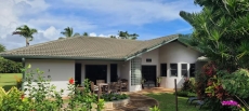 Nani O'Hana Home - 4 BDR, 3 BR, A/C, walk to beaches, restaurants and The Grand Hyatt