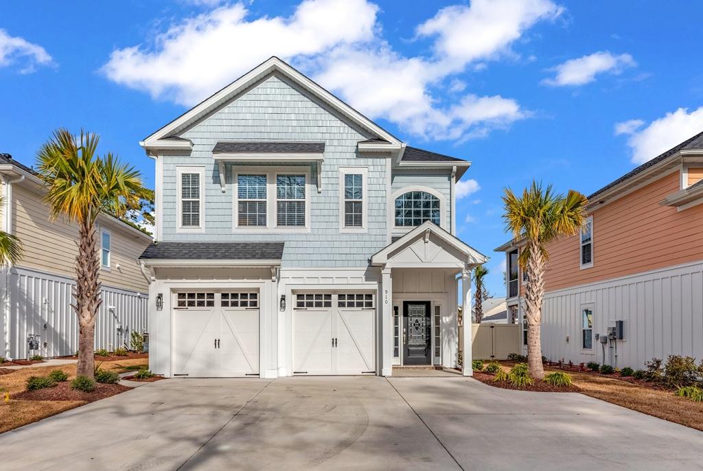3 Bedrooms Beachfront House Rental in North Myrtle Beach, South Carolina