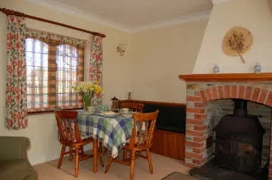 2 Bedrooms Cottage Rental in Wadebridge, United Kingdom