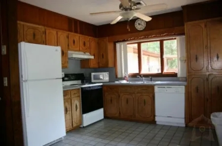 4 Bedrooms Cottage Rental in Murray, Kentucky