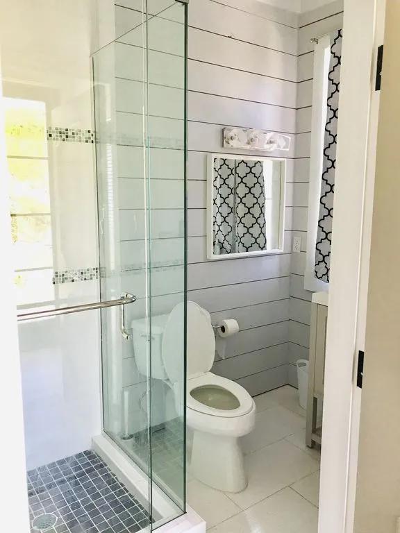 2 Bedrooms Cottage Rental in Rainbow Bay, Bahamas