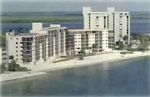 2 Bedrooms Villa Rental in Fort Myers Beach, Florida