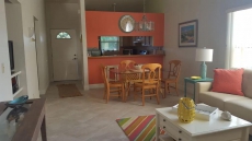 Beautiful 2 bdr/2 bath townhome; dog friendly; 5 minute walk to the beach