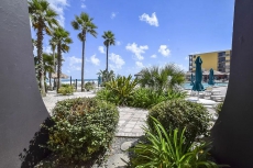 First Floor Ocean Front Studio with Kitchenette Sleeps 4 SPRING MEGA SALE