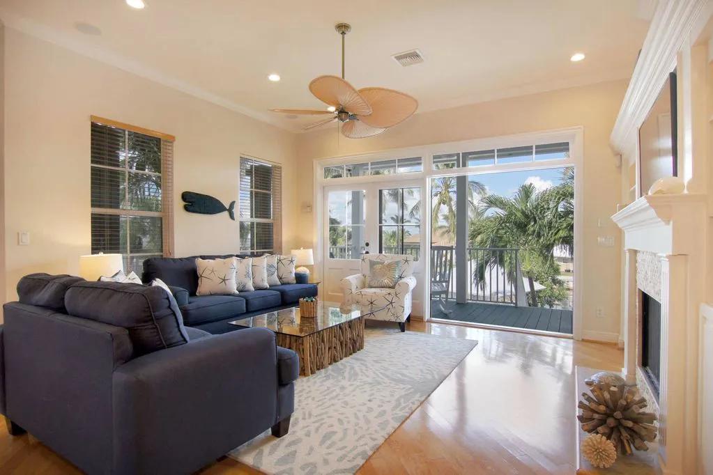 4 Bedrooms Villa Rental in Fort Myers, Florida
