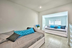 NEW! Luxe Palm Springs Oasis w/Backyard Lounge