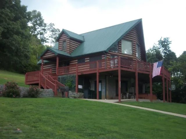 3 Bedrooms Cabin Rental in Shenandoah, Virginia