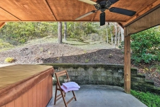 Scenic Asheville Area Cabin w/Fireplace & Hot Tub