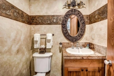 Gorgeous, True Ski-in/out Condo in Bear Paw Lodge with On-Site Pool & Hot Tub