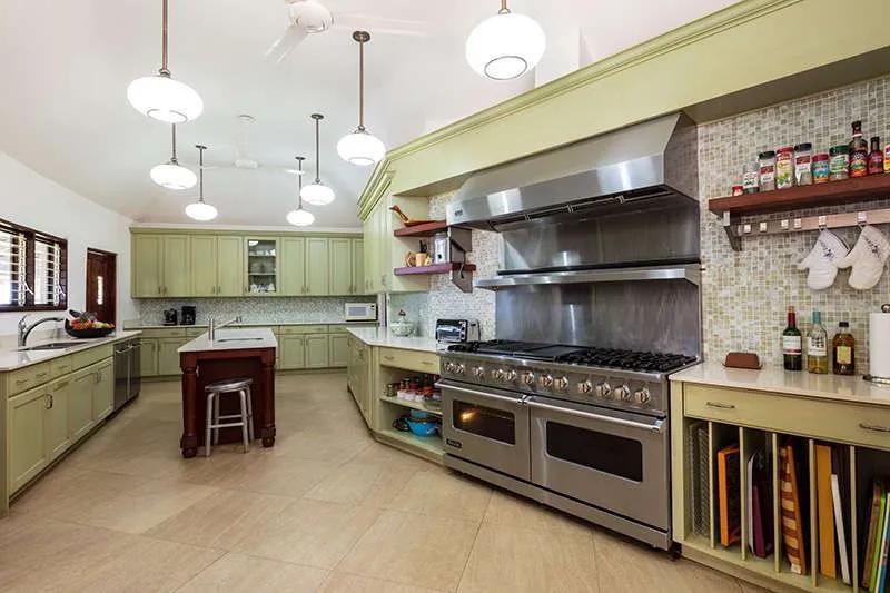 4 Bedrooms Villa Rental in Jamaica, Jamaica