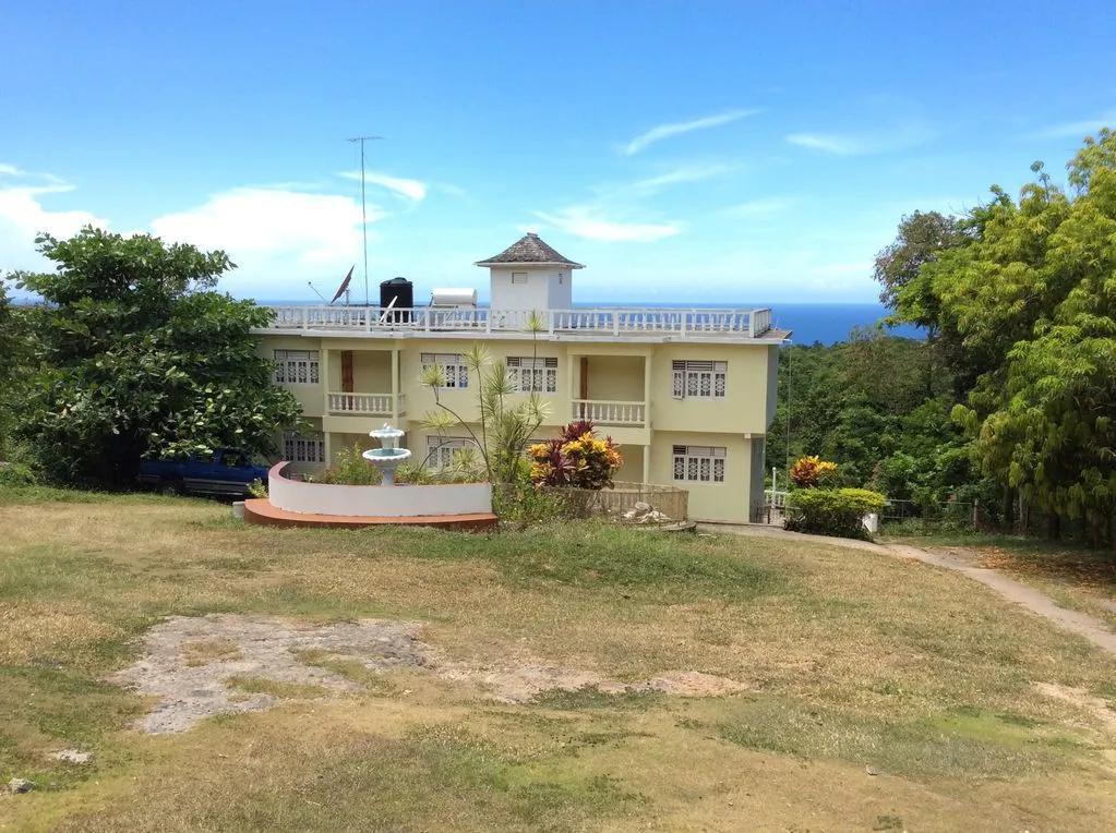 2 Bedrooms Apartment Rental in Discovery Bay, Jamaica