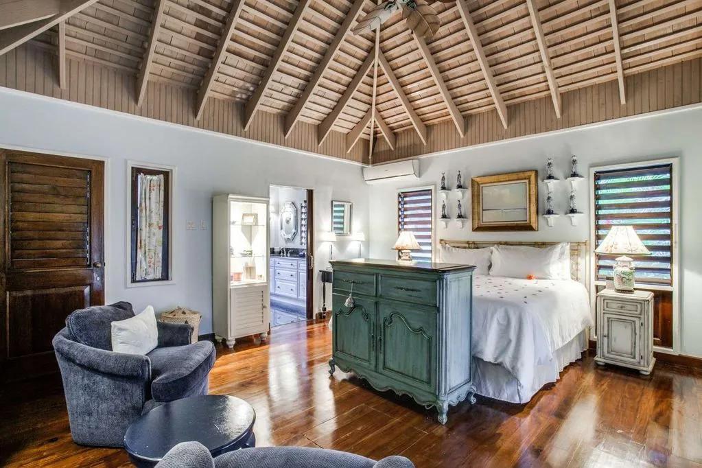 7 Bedrooms Villa Rental in Jamaica, Jamaica