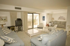 Ocean Block Condo Sleeping 6 Located on Rehoboth Beach & Boardwalk
