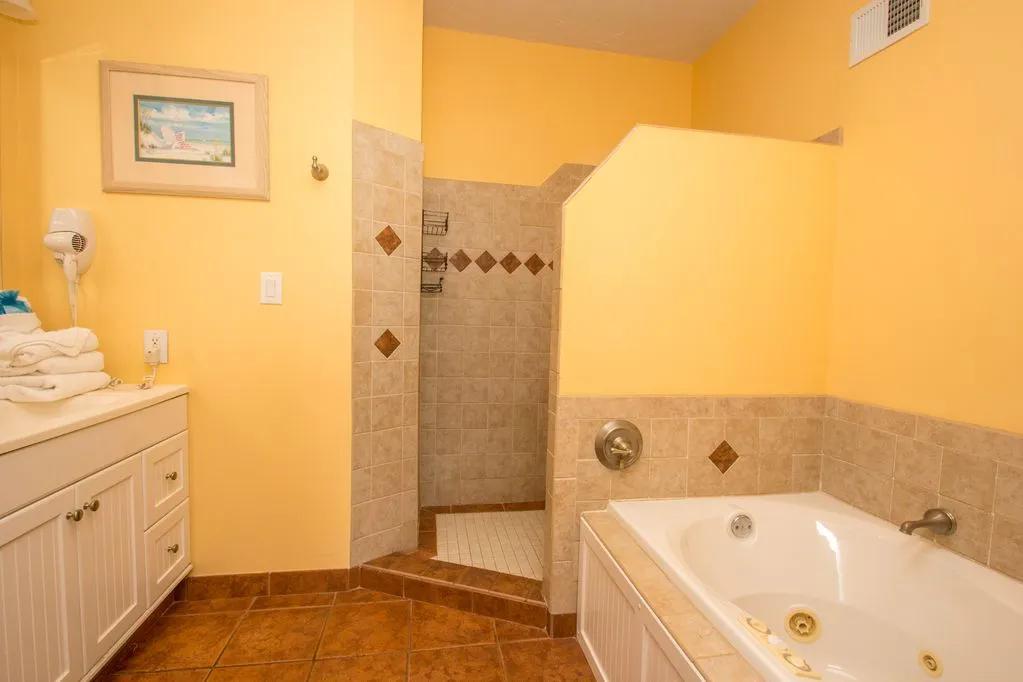 6 Bedrooms Oceanfront House Rental in Alabama, Alabama