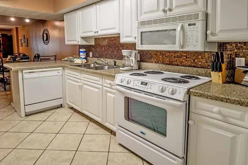 2 Bedrooms Oceanfront Condo Rental in Gulf Shores, Alabama