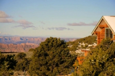 Cabin overlooks Moab and appeals to folks wanting to experience peace & quiet.