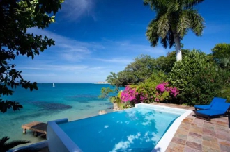 5 BR Oceanfront Villa Rental in Whitehouse, Jamaica