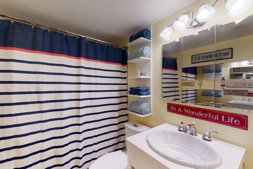 2 Bedrooms Condo Rental in Cocoa Beach, Florida