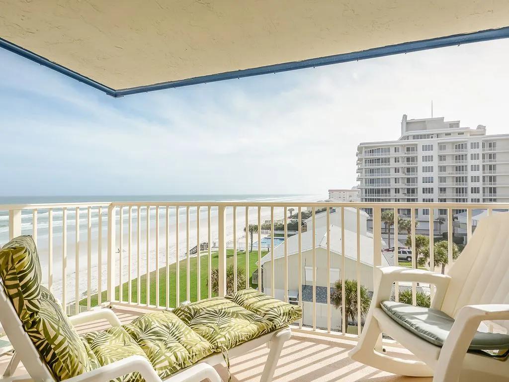 1 Bedroom Oceanfront Condo Rental in New Smyrna Beach, Florida