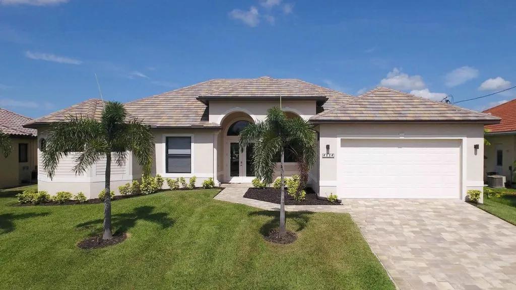 4 Bedrooms Villa Rental in Pelican, Florida